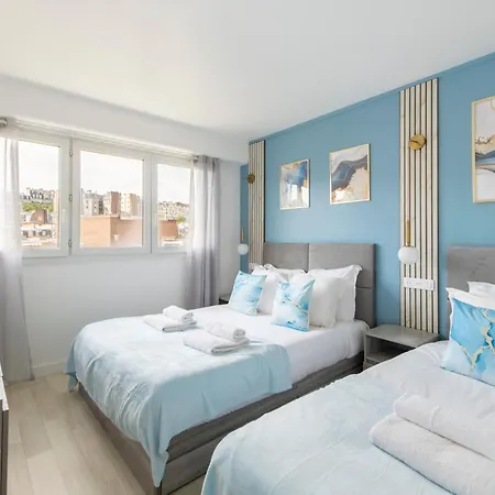 Spacious Montmartre - Sacre-coeur View & Balcony Apartment Paris